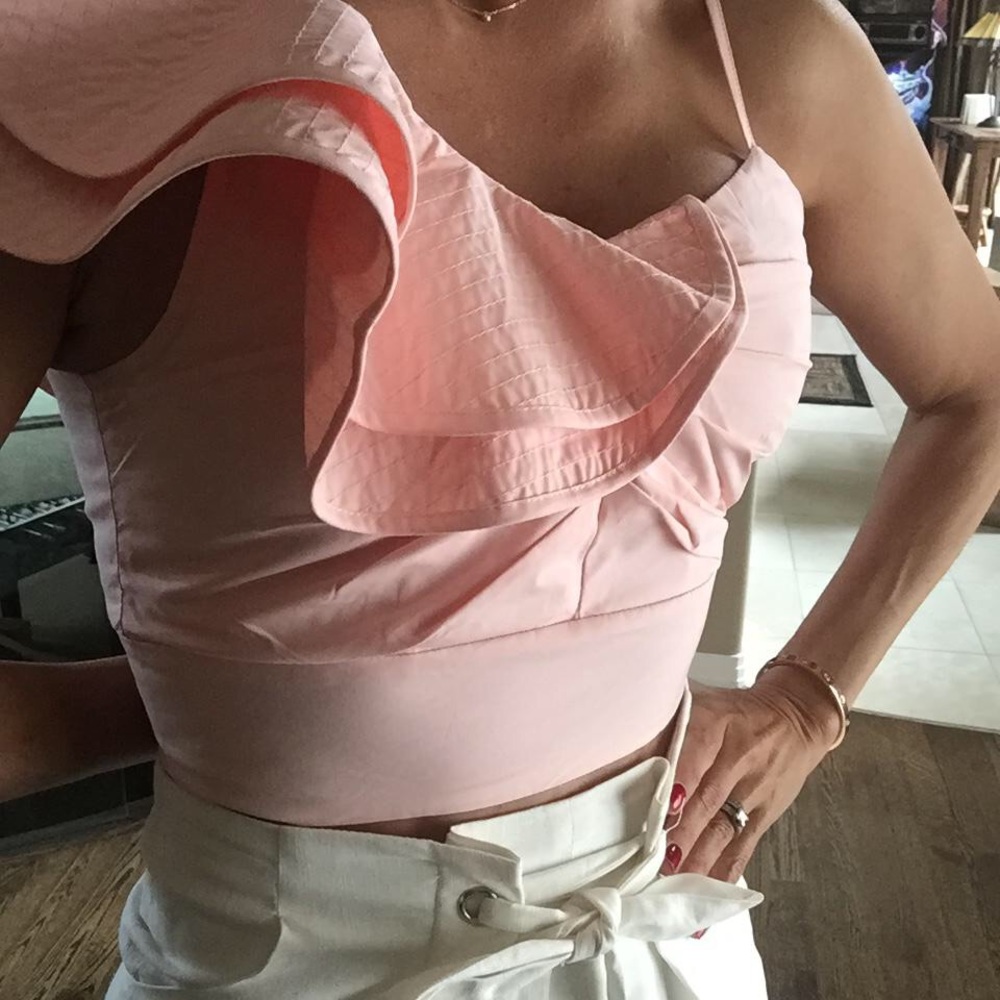 Ruffle Croptop - Picture 4 of 4